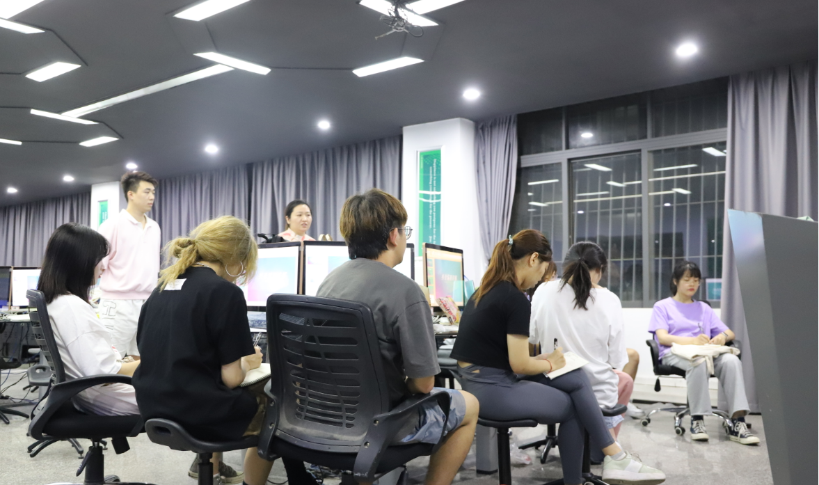 引企入教,我院创新创业团队开展新媒体运营培训