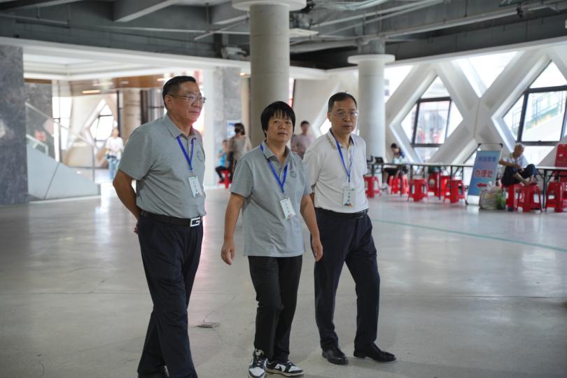 林书记 董校 刘校 林书记 董校 刘校