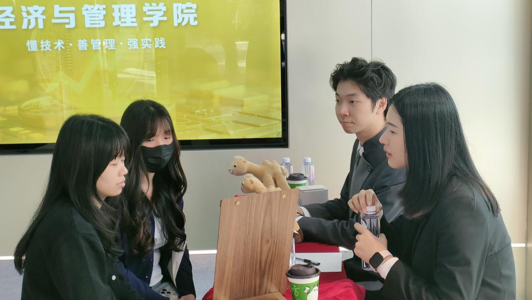 C:/Users/Administrator/Desktop/学院公文/12月17日照片/微信图片_20251218160443_482_64.jpg微信图片_20251218160443_482_64