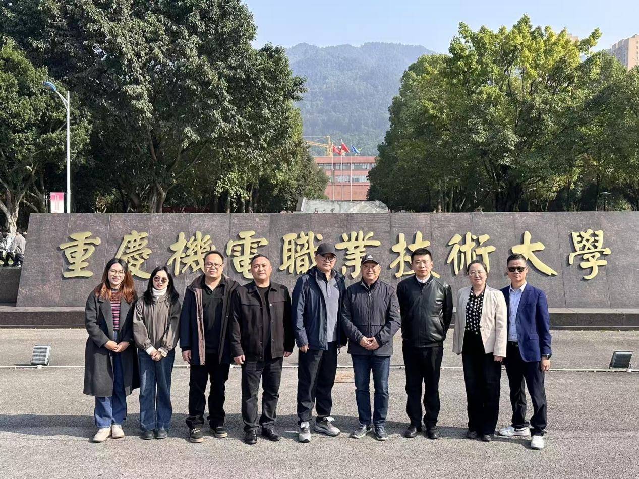 27062b05cd8641b9cb27b7e41a606abc