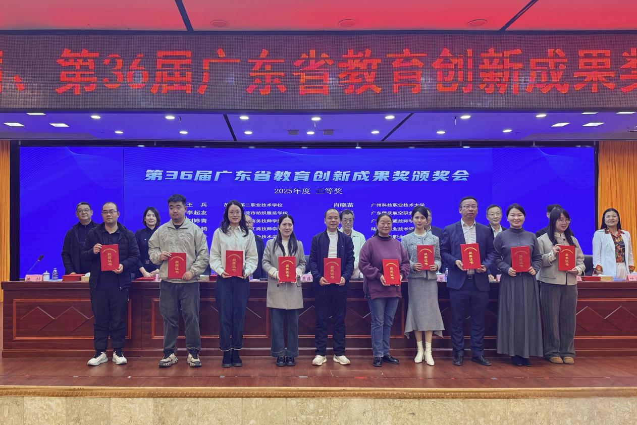 dd2c10bc4cd3e86abd715a6e7347ad4b