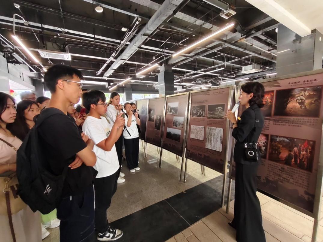 C:\Users\DELL\Documents\WeChat Files\wxid_3lwyce4fuj2i22\FileStorage\Temp\2acd44ceface194253656ecbe80c257.jpg