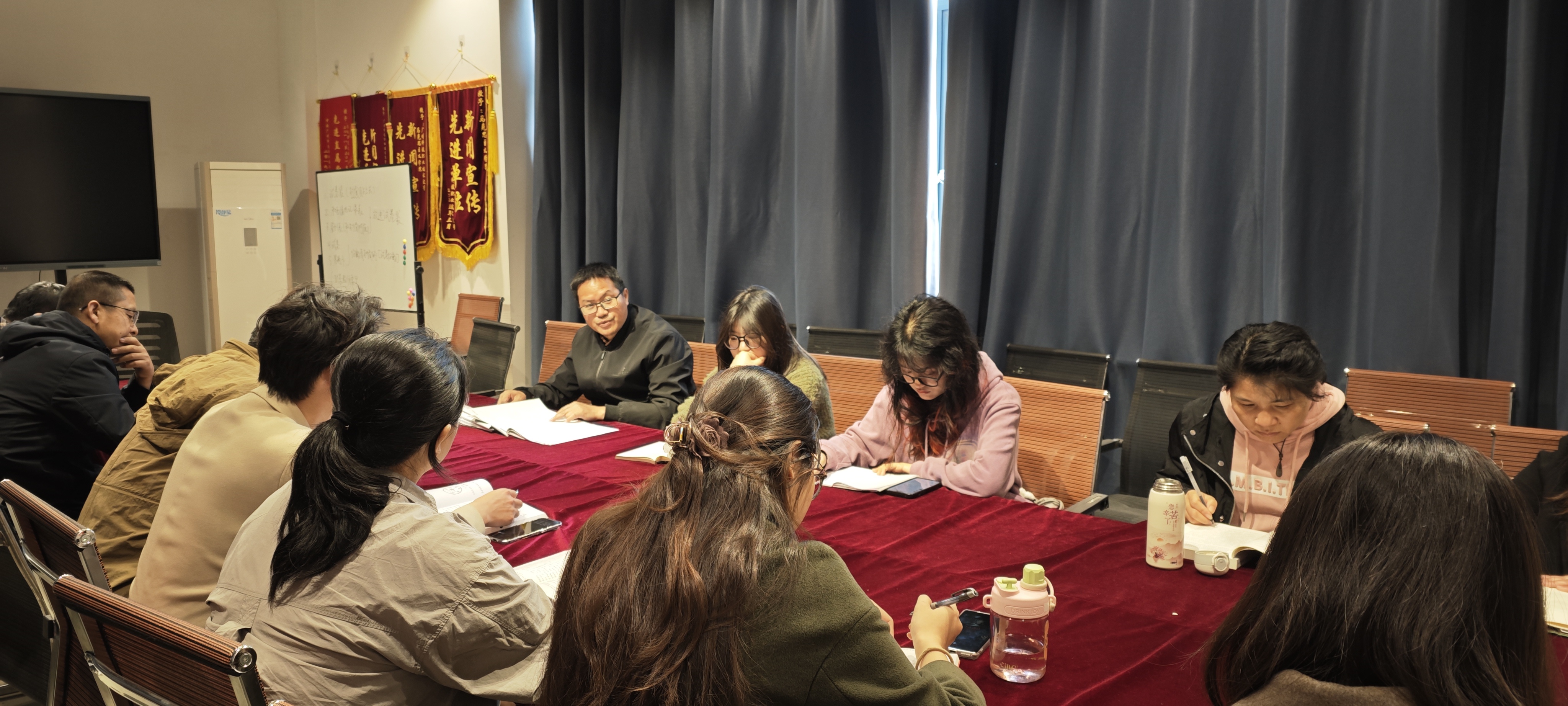 ef7567ef5ac152cd8b069e15e1290e28