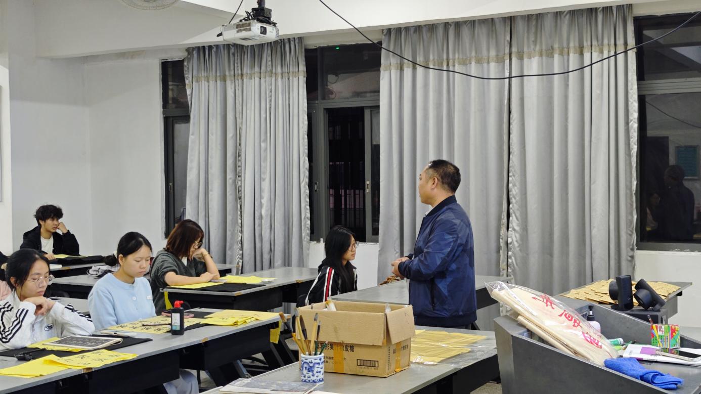 C:/Users/28441/Desktop/书协会议/书协会议/1000026105.jpg1000026105