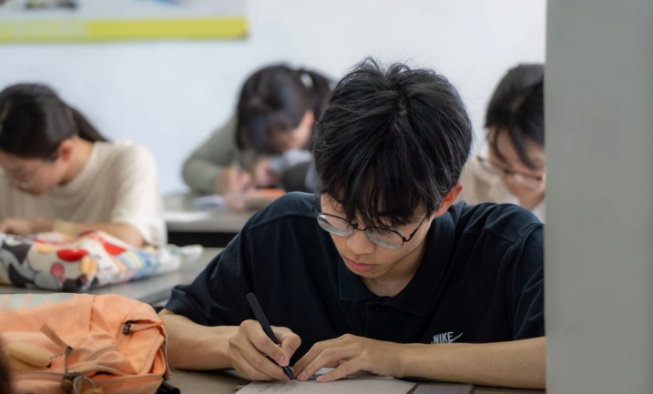 C:/Users/28441/Desktop/11.6周四下午501练习/0ced4db6d83d0b86d0d9f241bf545902.png0ced4db6d83d0b86d0d9f241bf545902