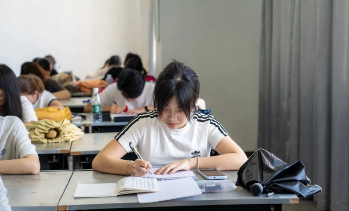 C:/Users/28441/Desktop/11.6周四下午501练习/3170ebb686dd8d0cfe35dde3add648f6.png3170ebb686dd8d0cfe35dde3add648f6