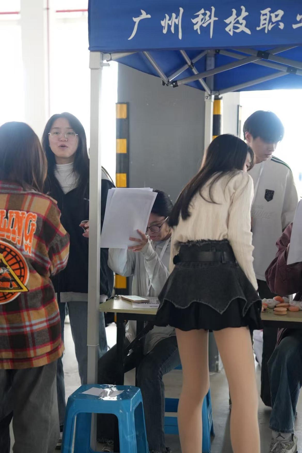 C:/Users/86137/Pictures/6..jpg6. C:/Users/86137/Pictures/6..jpg6.