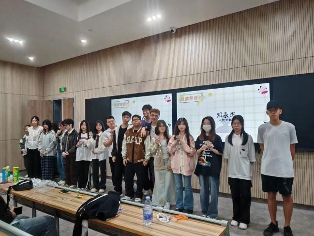 C:/Users/86137/Pictures/6.。.jpg6.。 C:/Users/86137/Pictures/6.。.jpg6.。