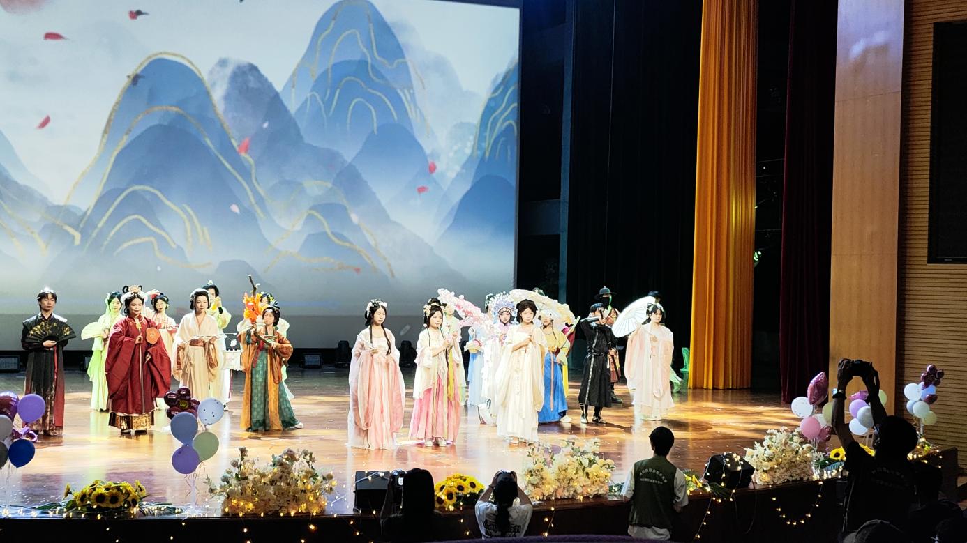 C:/Users/li'yu'mei/OneDrive/桌面/4.jpg4 C:/Users/li'yu'mei/OneDrive/桌面/4.jpg4