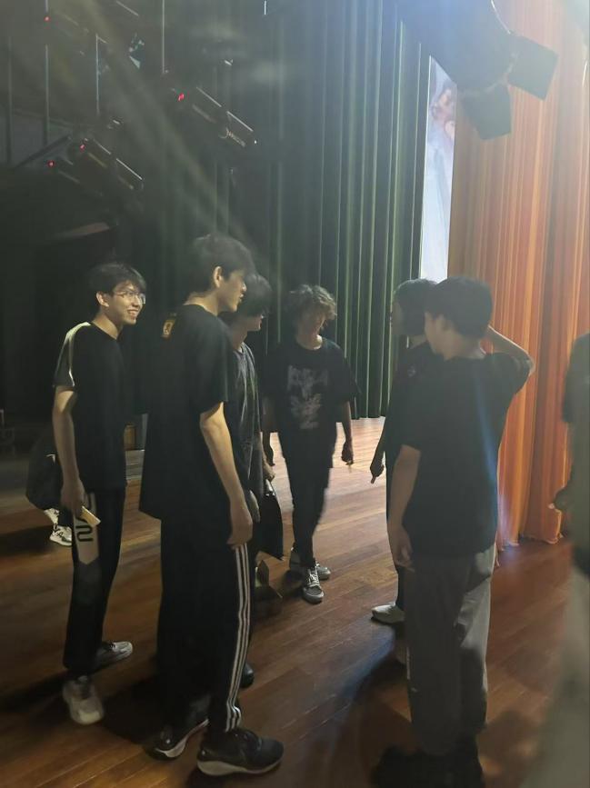 C:/Users/z/Desktop/2.jpg2 C:/Users/z/Desktop/2.jpg2