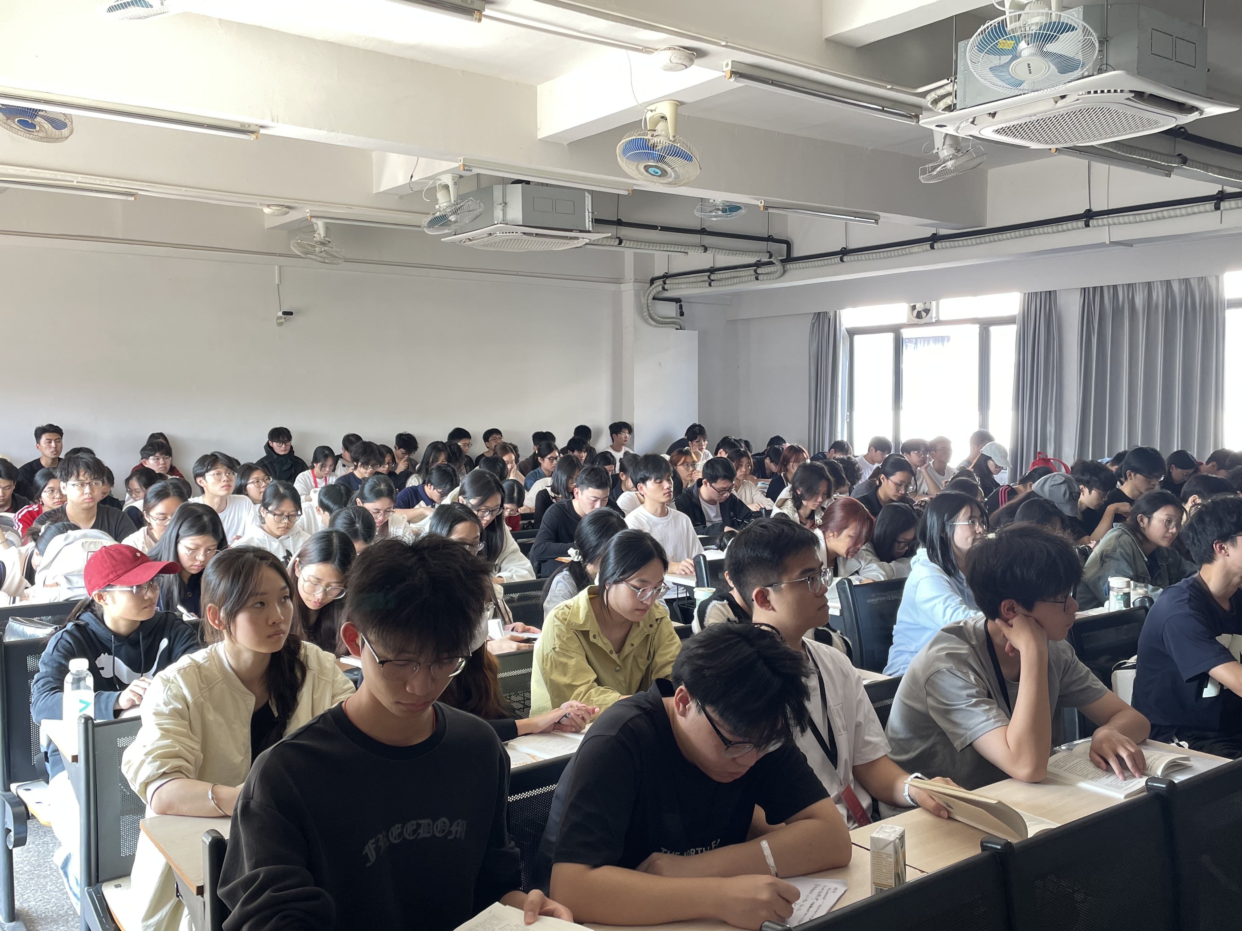 微信图片_2025-12-11_164257_101.jpg 微信图片_2025-12-11_164257_101.jpg