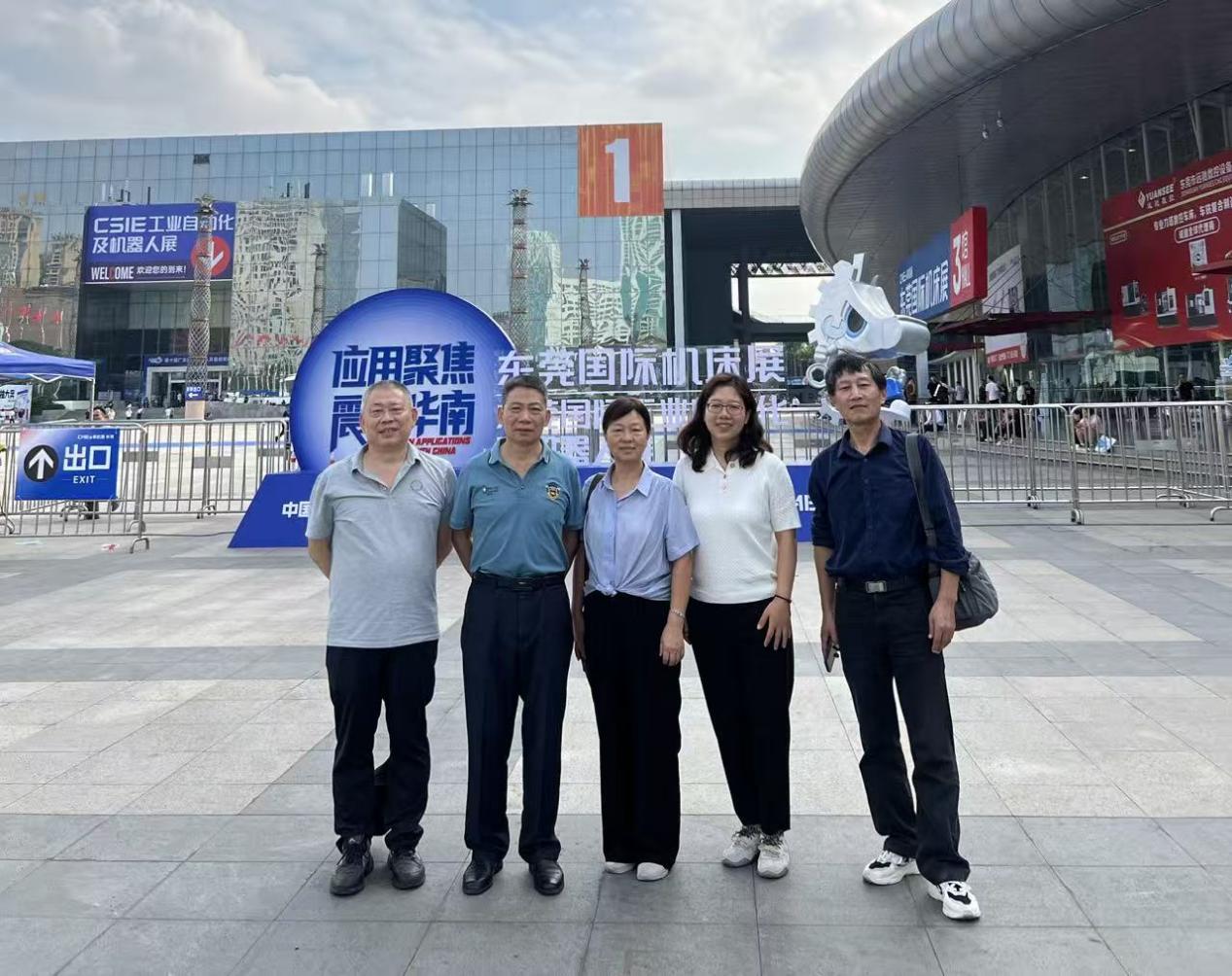 e740323ba19a49767d49cd538cd74f22 e740323ba19a49767d49cd538cd74f22