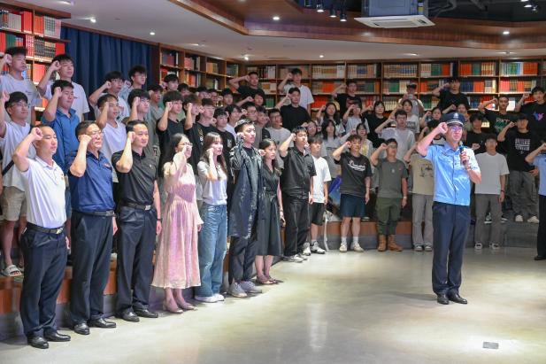 DSC_6032-34 DSC_6032-34