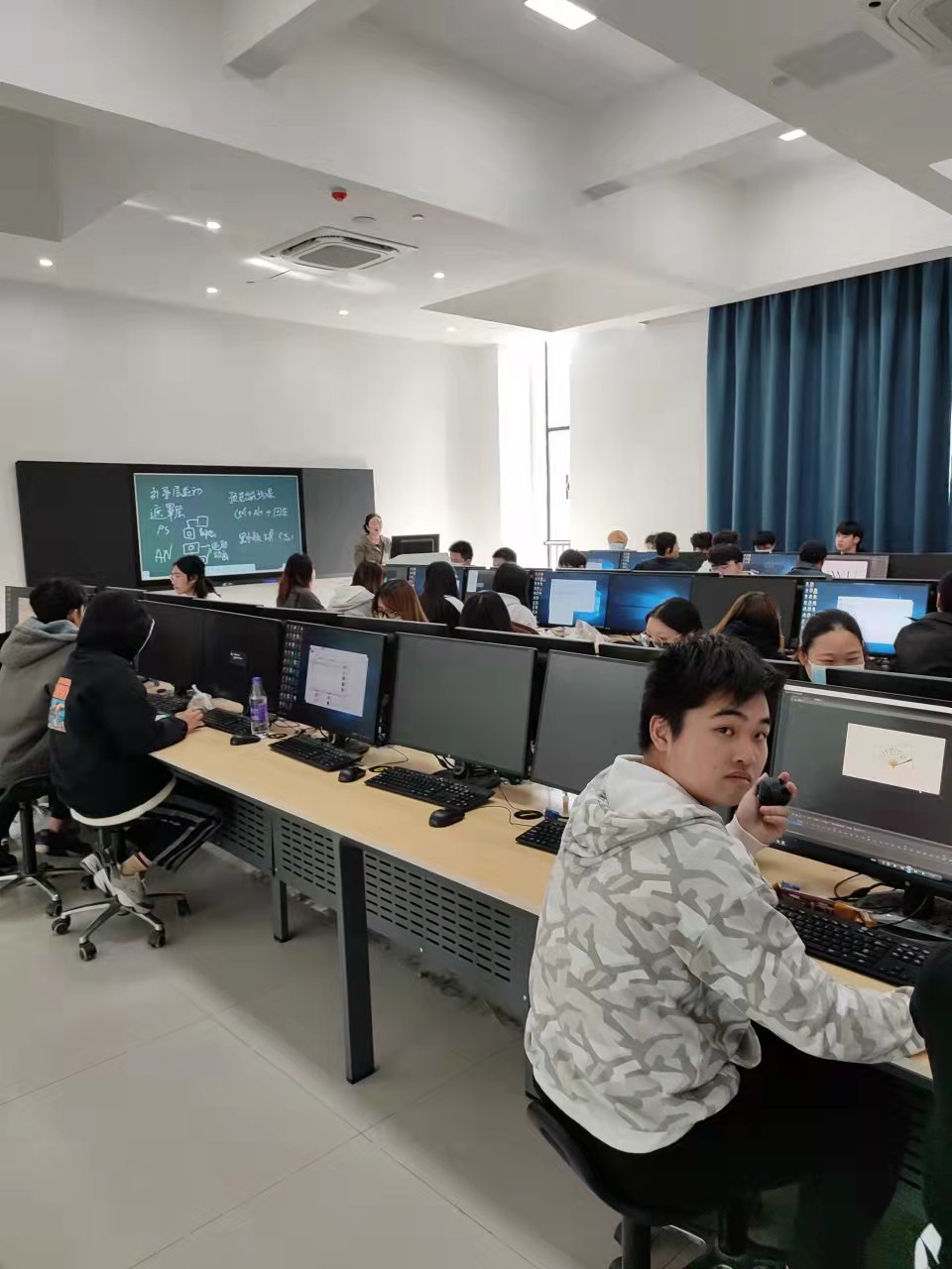 8517d430a56b5ae9131daa58599ed53